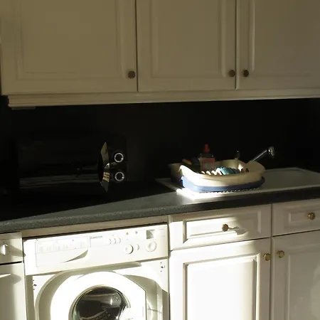 Appartement Avec Piscine, Climatisation Et Parking à 100 M Du Centre Et - - Fr-1-780-49 Sainte-Maxime