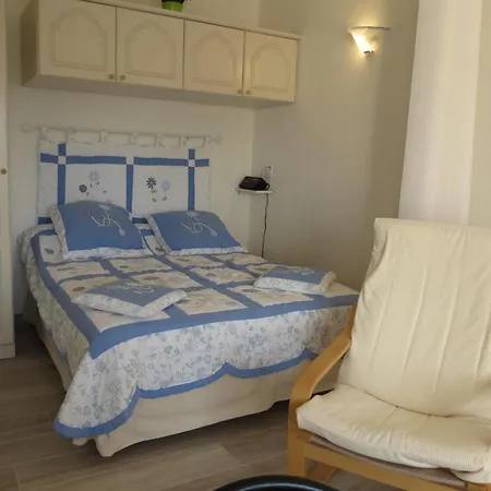 Coin-nuit Avec Piscine Et Parking, 4 Pers. - Fr-1-780-49