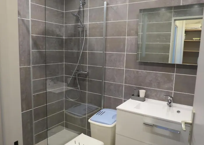 Coin-nuit Avec Piscine Et Parking, 4 Pers. - Fr-1-780-49 Sainte-Maxime