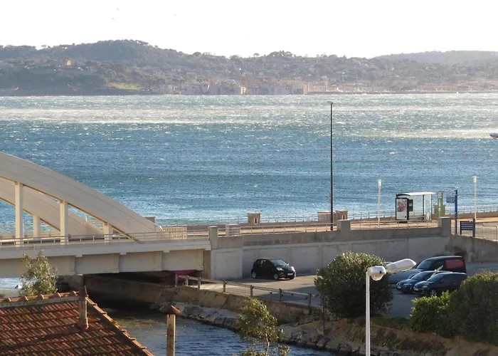 Appartement Avec Piscine, Climatisation Et Parking à 100 M Du Centre Et - - Fr-1-780-49 Sainte-Maxime